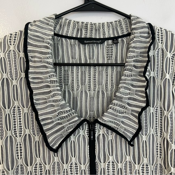 Samuel Dong Black/White Geometric Ruffle Neck Stretch Zip Up Cardigan Jacket M - Picture 2 of 10